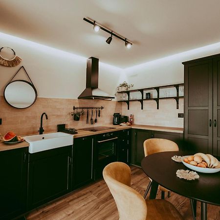Ugo Apartman Halászi Dış mekan fotoğraf