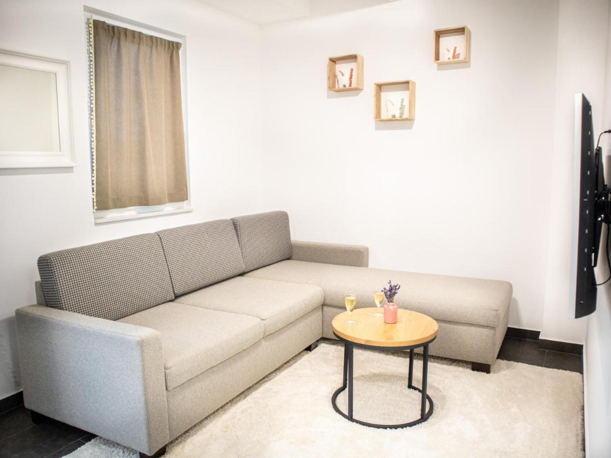Ugo Apartman Halászi Dış mekan fotoğraf