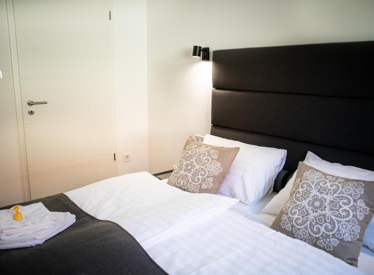 Ugo Apartman Halászi Dış mekan fotoğraf