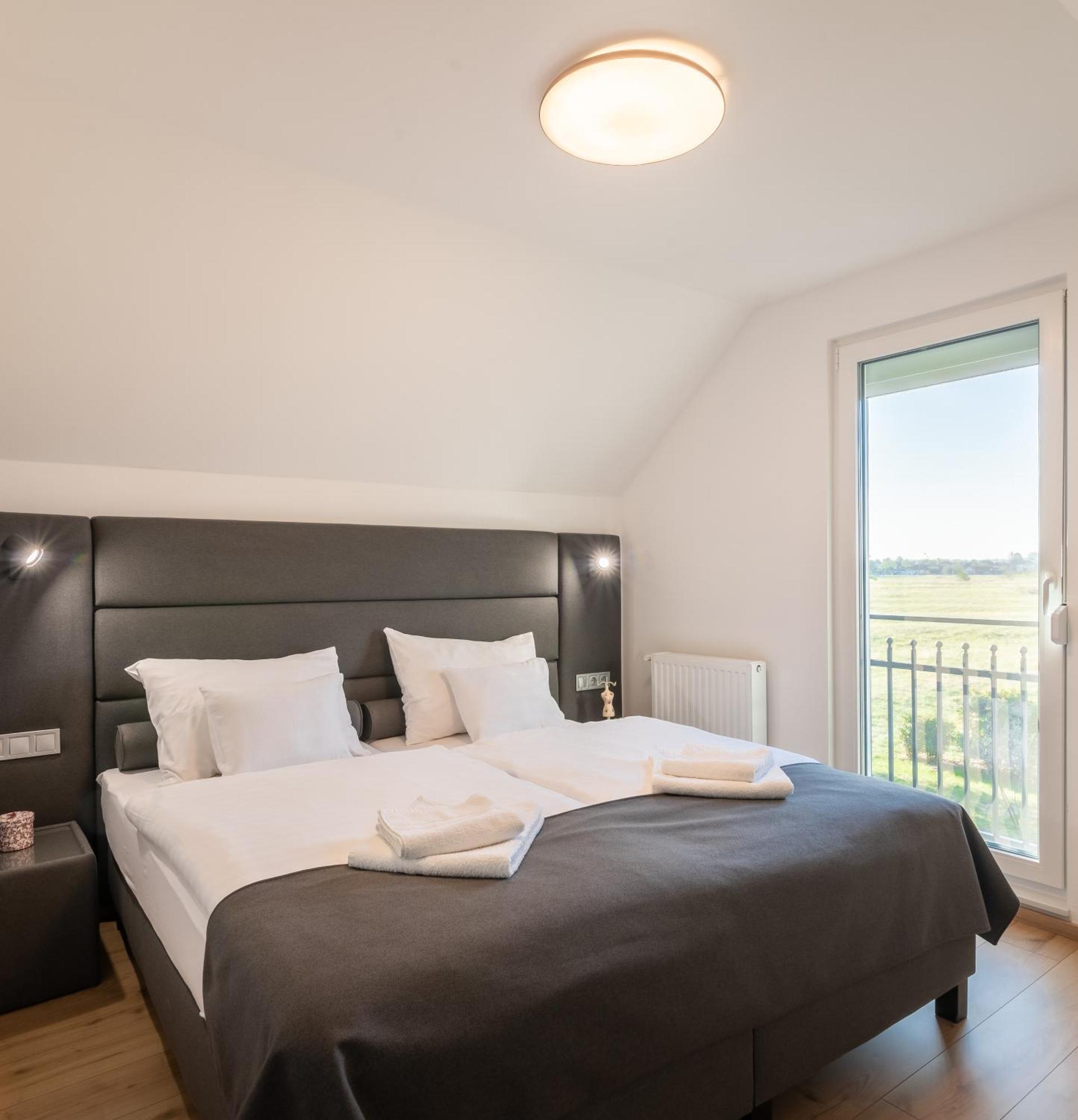 Ugo Apartman Halászi Dış mekan fotoğraf